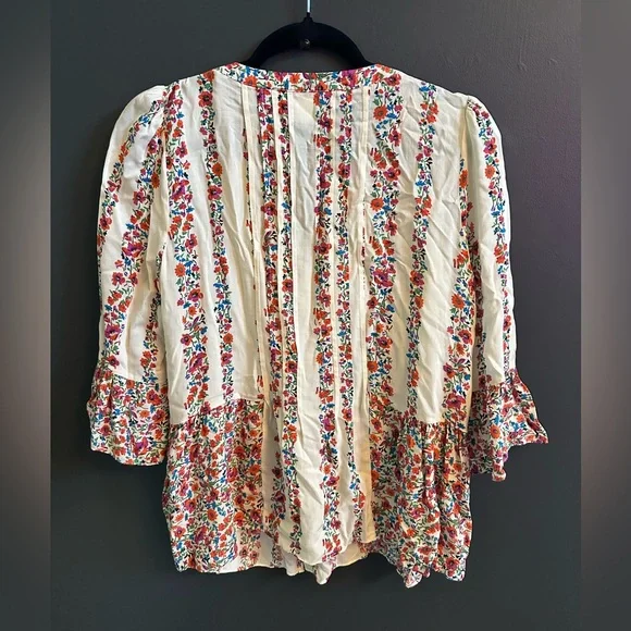 Anthropologie | Maeve Floral Peasant Top | Bell Sleeves | Button | Lace | Size 4 - Picture 4 of 7